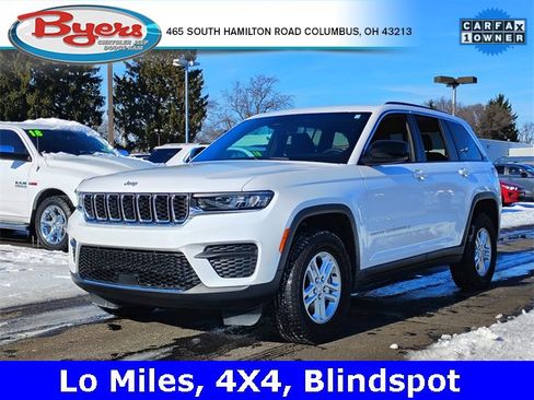 Used 2024 Jeep Grand Cherokee Laredo image 11