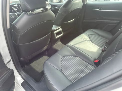 Used 2023 Toyota Camry SE image 15