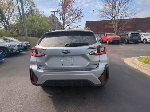 Used 2026 Subaru Crosstrek 2.0i Premium image 4
