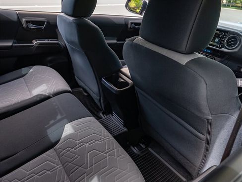 Used 2022 Toyota Tacoma TRD Sport image 39