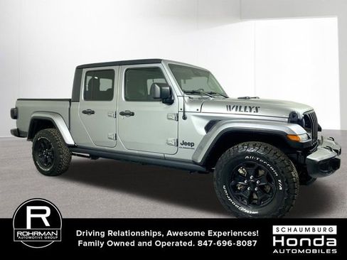 Used 2021 Jeep Gladiator Willys image 3