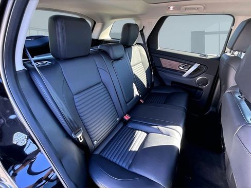Used 2025 Land Rover Discovery Sport S image 23
