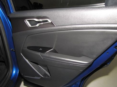 Used 2023 Kia Sportage EX FWD image 19