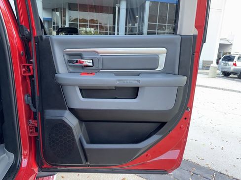 Used 2020 RAM 1500 Classic SLT image 20