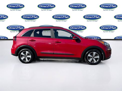 Used 2017 Kia Niro EX FWD image 8