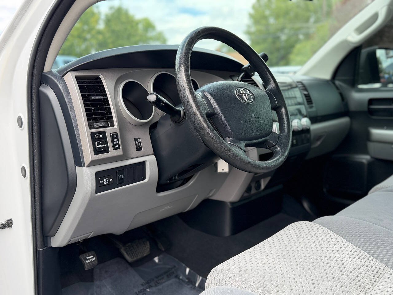 Used 2012 Toyota Tundra 2WD Regular Cab Long Bed w/ SR5 Pkg image 27