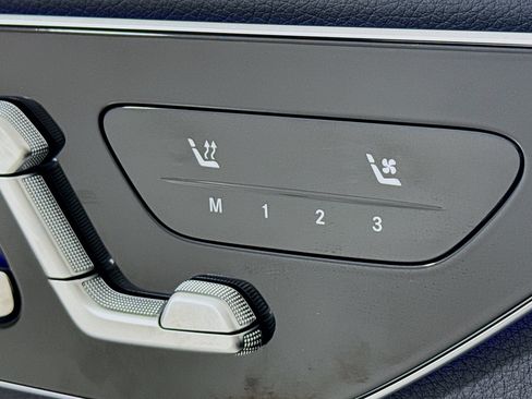 Used 2025 Mercedes-Benz GLC 300 image 22