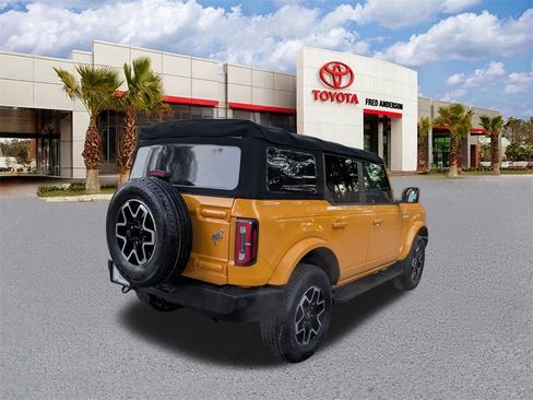 Used 2022 Ford Bronco Outer Banks image 4