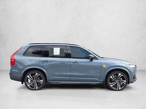 Used 2020 Volvo XC90 T6 R-Design w/ Protection Package Premier AWD/4WD image 4