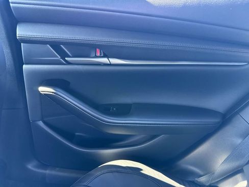 Certified 2025 MAZDA MAZDA3 s Sport image 12