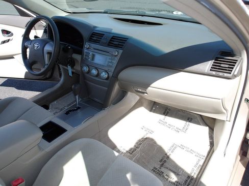 Used 2007 Toyota Camry LE FWD image 12