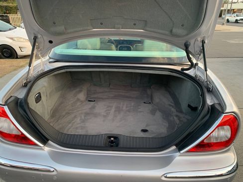 Used 2006 Jaguar XJ8 RWD image 18