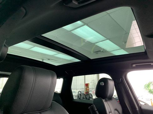 Used 2017 Land Rover Range Rover Sport Supercharged image 11