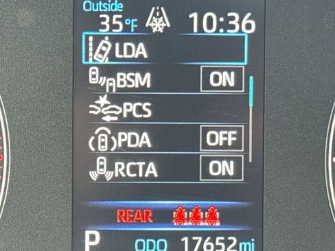 Used 2023 Toyota Corolla LE image 18