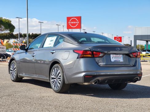 New 2025 Nissan Altima 2.5 SV w/ SV Premium Package image 4