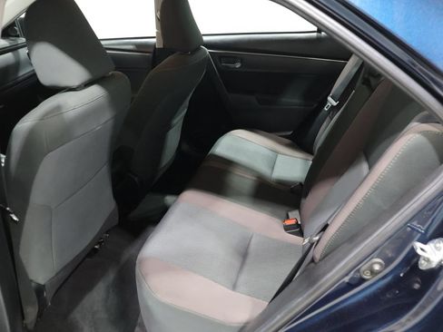 Used 2018 Toyota Corolla LE w/ Carpet Mat Package (TMS) FWD image 18