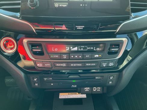 Used 2021 Honda Pilot Elite image 18