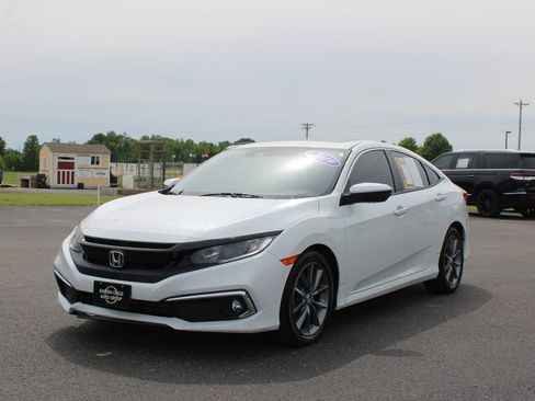 Used 2019 Honda Civic EX image 4