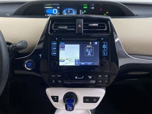 Used 2016 Toyota Prius Four image 26