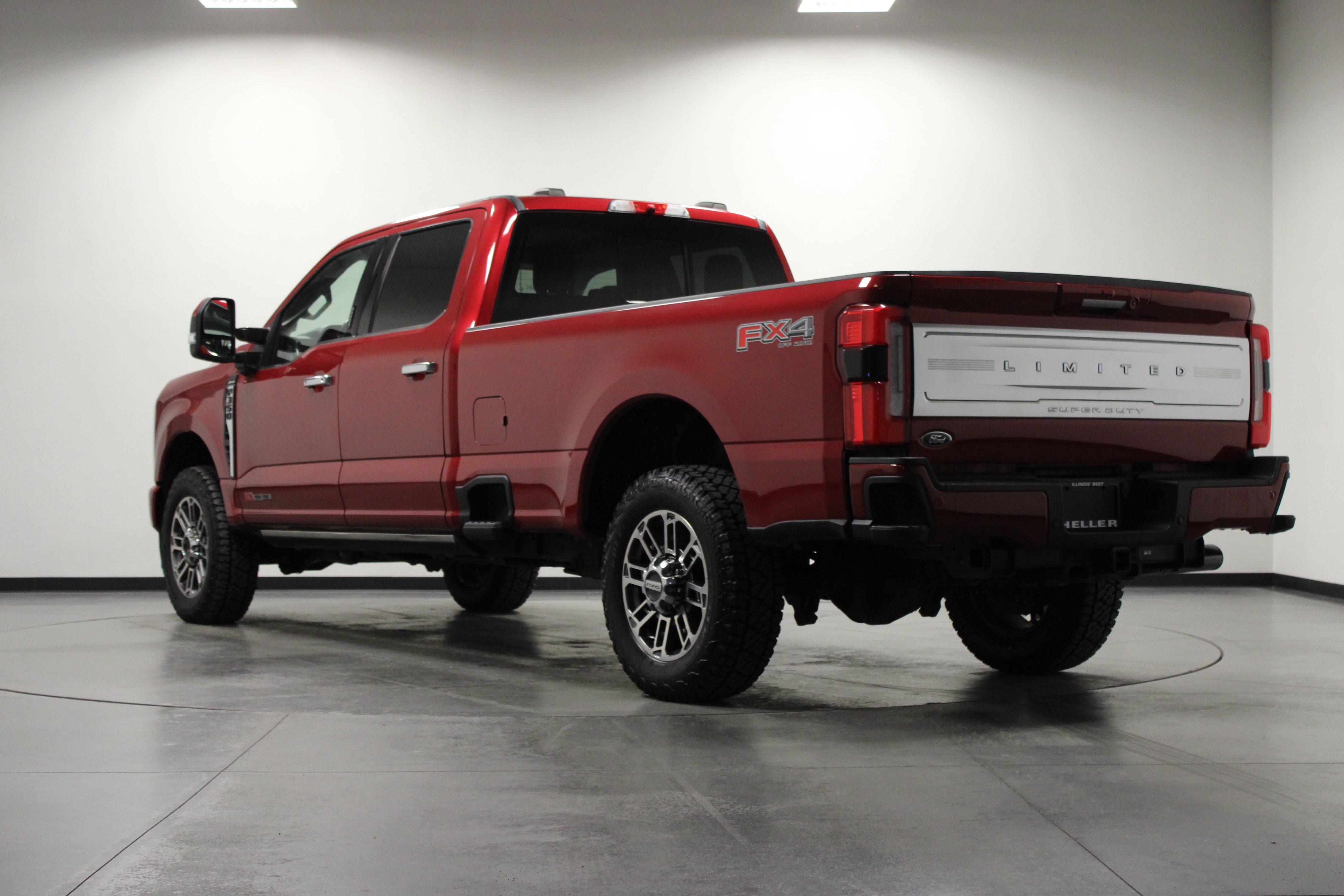 Used 2023 Ford F350 Limited w/ FX4 Off-Road Package AWD/4WD image 6
