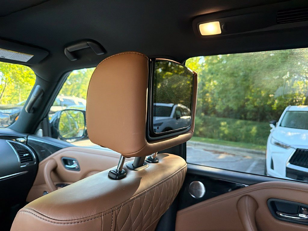 Used 2023 INFINITI QX80 Sensory w/ Cargo Package AWD/4WD image 10