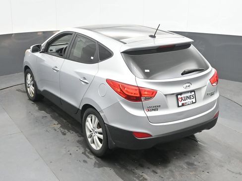 Used 2011 Hyundai Tucson Limited w/ Premium Pkg 3 FWD image 35