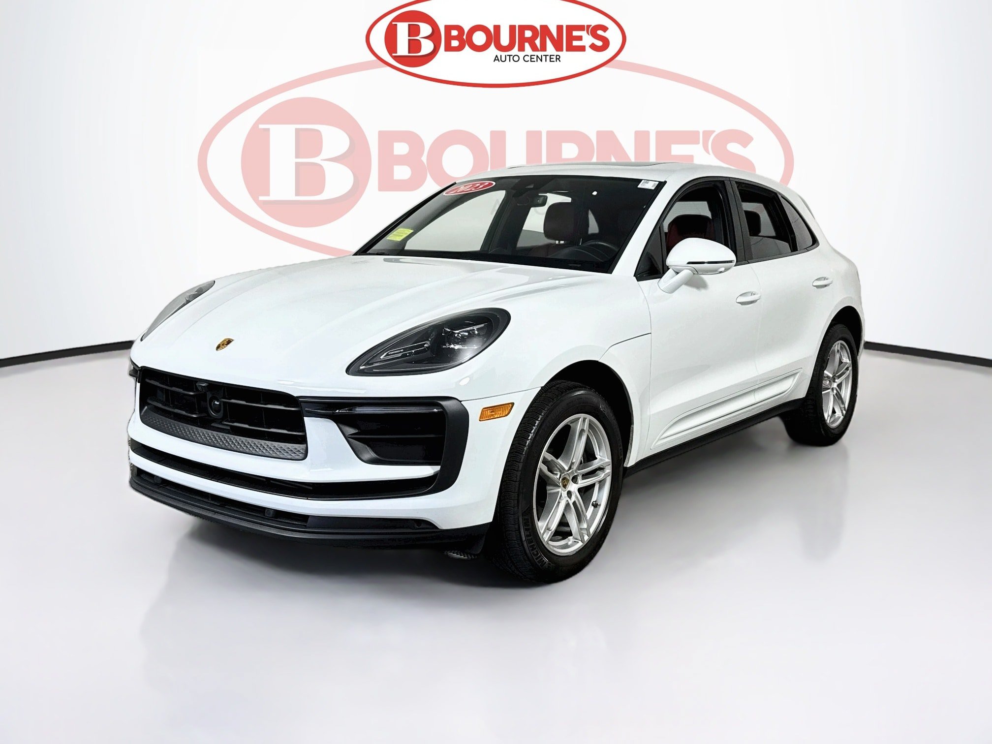 Used 2023 Porsche Macan AWD/4WD image 8