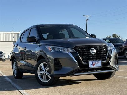 Used 2025 Nissan Kicks Play S