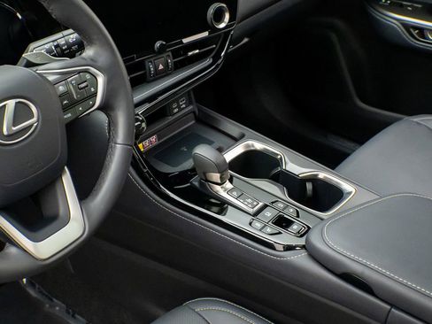 Used 2024 Lexus NX 350 AWD image 12