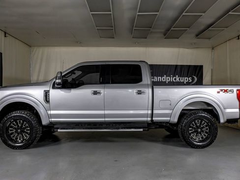 Used 2021 Ford F250 XLT w/ XLT Premium Package image 11