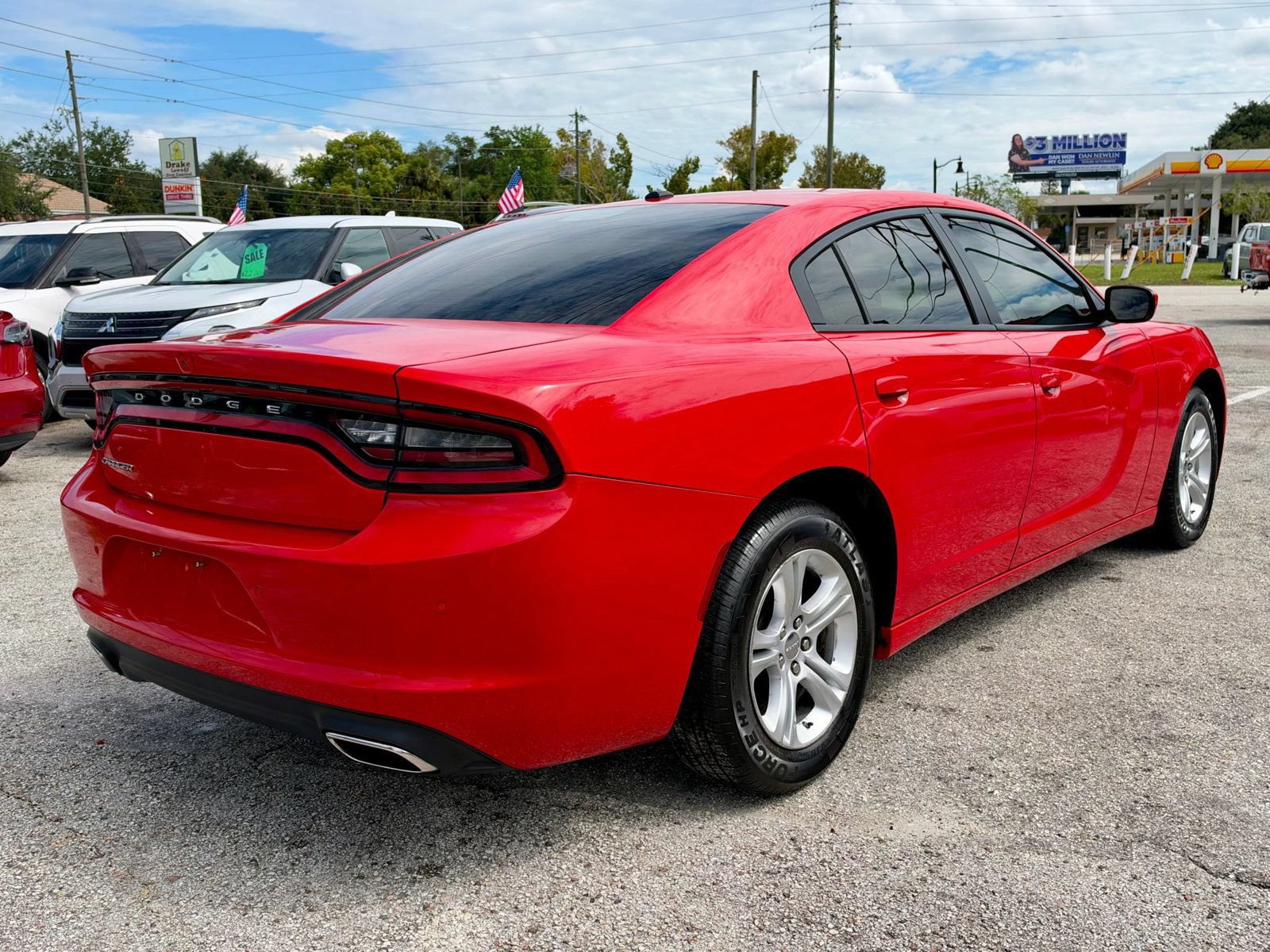 Used 2022 Dodge Charger SXT RWD image 4