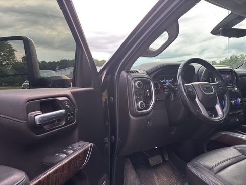 Used 2020 GMC Sierra 1500 Denali w/ Technology Package AWD/4WD image 17