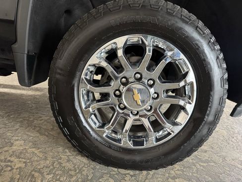 Used 2024 Chevrolet Silverado 3500 LTZ w/ LTZ Plus Package image 29