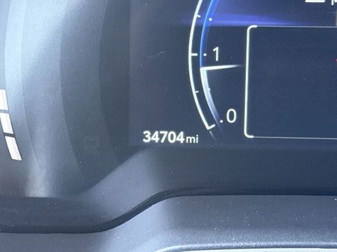 Used 2023 Toyota Corolla Cross XLE image 30