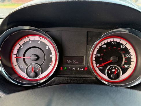 Used 2012 Dodge Grand Caravan SE image 19