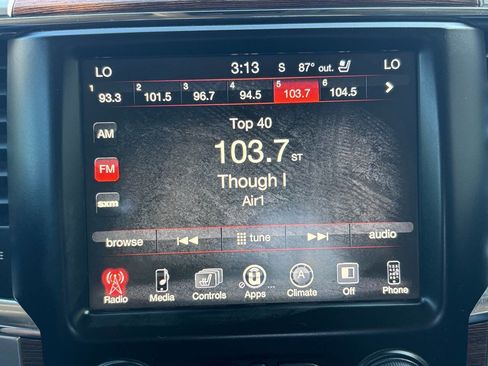 Used 2017 RAM 1500 Laramie AWD/4WD image 28