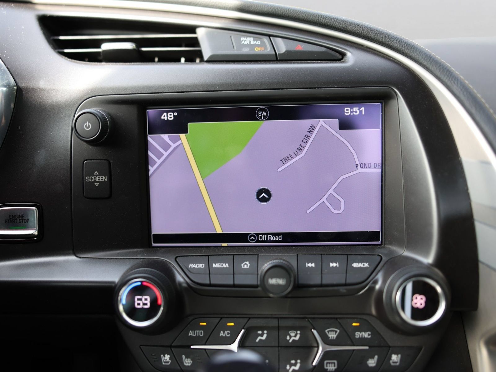 Used 2018 Chevrolet Corvette Grand Sport RWD image 12