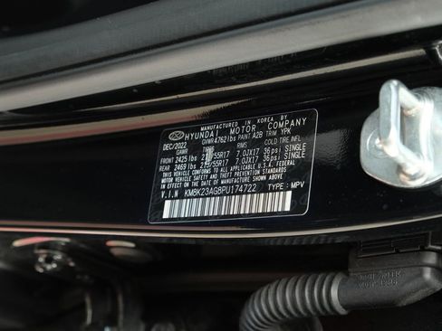 Used 2023 Hyundai Kona SE image 39