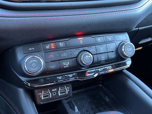 Used 2025 Dodge Durango R/T image 22