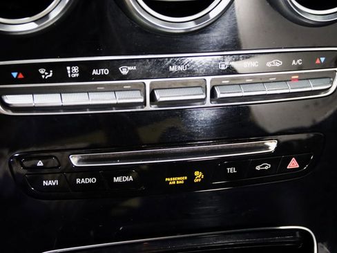 Used 2017 Mercedes-Benz C 300 4MATIC Cabriolet image 44