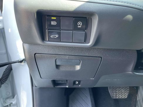 Used 2023 Toyota Highlander XLE FWD image 22