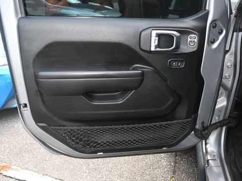 Used 2021 Jeep Wrangler Unlimited Rubicon image 9