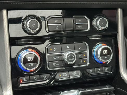 Used 2024 GMC Yukon Denali w/ Denali Reserve Package AWD/4WD image 65