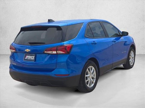 Used 2024 Chevrolet Equinox LS w/ Driver Confidence II Package FWD image 5