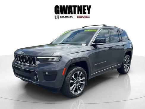 Used 2022 Jeep Grand Cherokee Overland AWD/4WD image 1