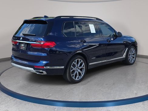 Used 2022 BMW X7 xDrive40i w/ Premium Package AWD/4WD image 5