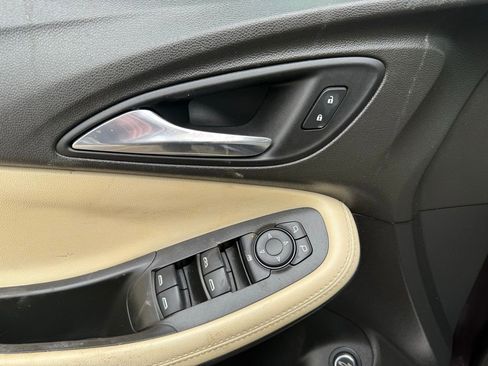 Used 2021 Buick Encore GX Select w/ Advanced Technology Package image 7