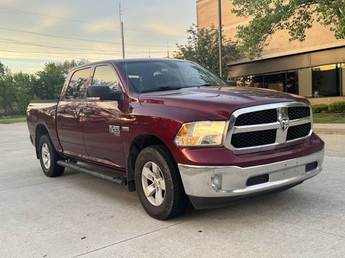 Used 2023 RAM 1500 Classic SLT w/ Electronics Convenience Group AWD/4WD image 10