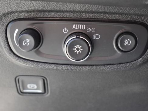 Used 2024 GMC Terrain SLT AWD/4WD image 23