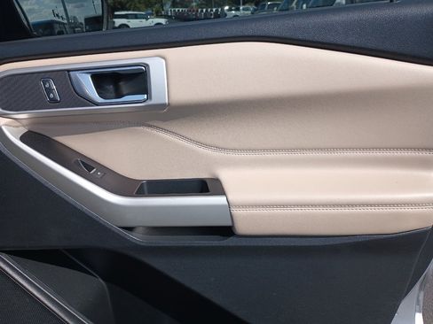 Used 2020 Ford Explorer XLT w/ Equipment Group 202A image 33